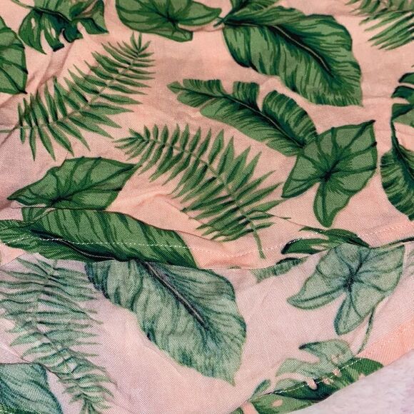 Palm Printed Shorts - Picture 3 of 8